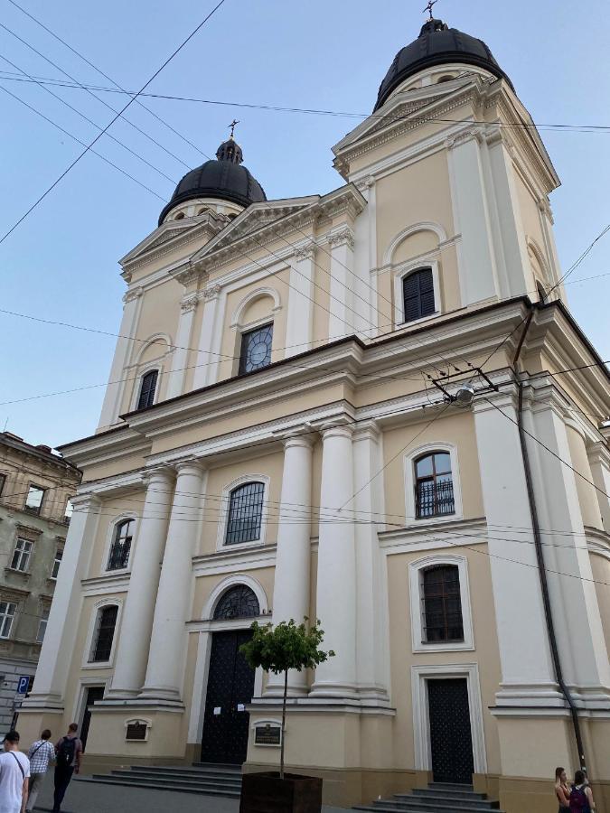 Апартаменти Королівські На Вулиці Лесі Українки 19 리비프 외부 사진